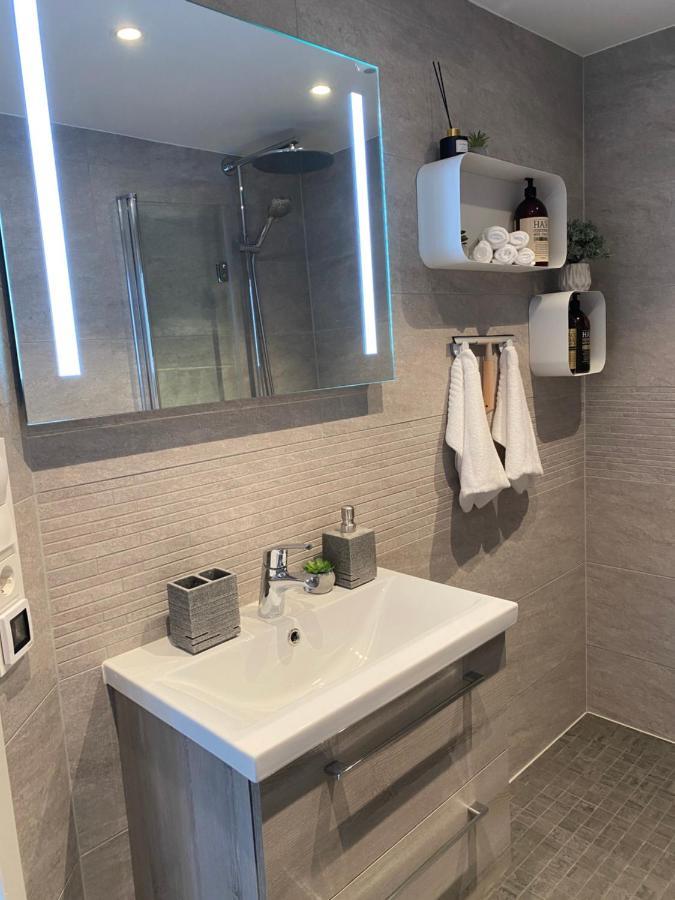 Hundbergan Apartment-Free Parking-15 Min From Tromso Tromsdalen Bagian luar foto